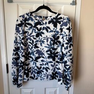SHEIN Navy and White Floral Blouse Medium
